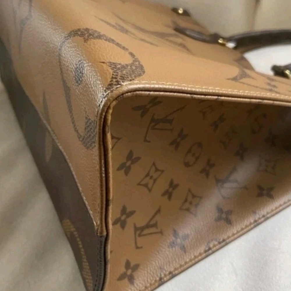 🚫SOLD🚫Louis Vuitton Reverse Monogram On The Go MM - Picture 10 of 16